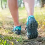 Kuinka paljon sinun pitäisi kävellä päivässä ja miten: elämänhack, joka